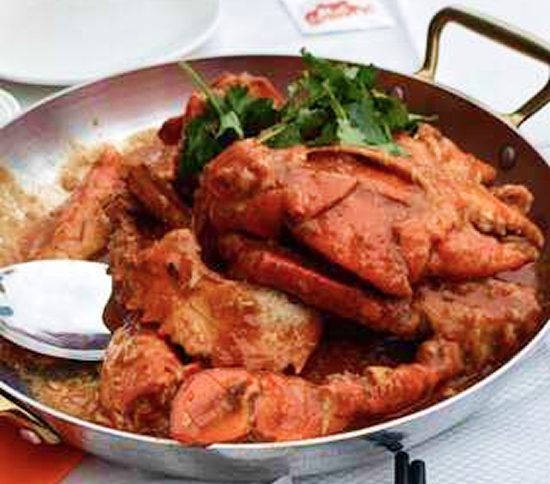 シンガポールのジャンボシーフード店のチリクラブ